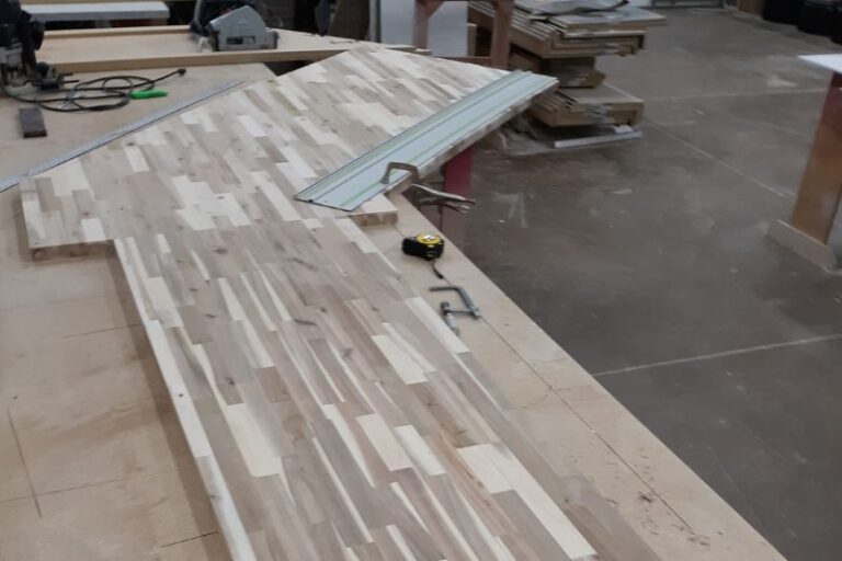 1779923824 Untitled design 2025 10 07T103633.234  1  768x512