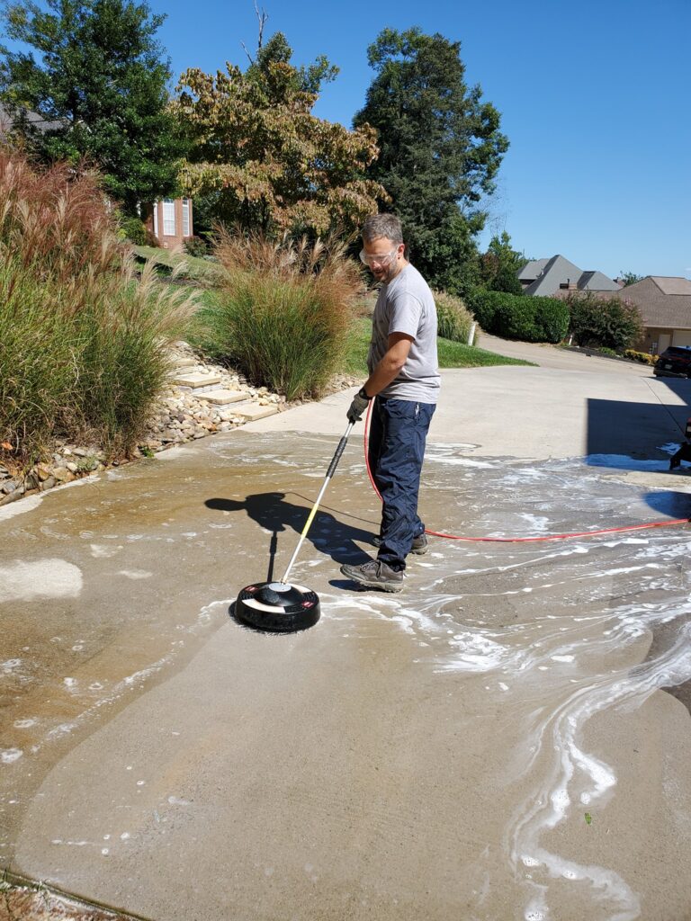 241418136 107114405069737 3764144173908583820 n 768x1024