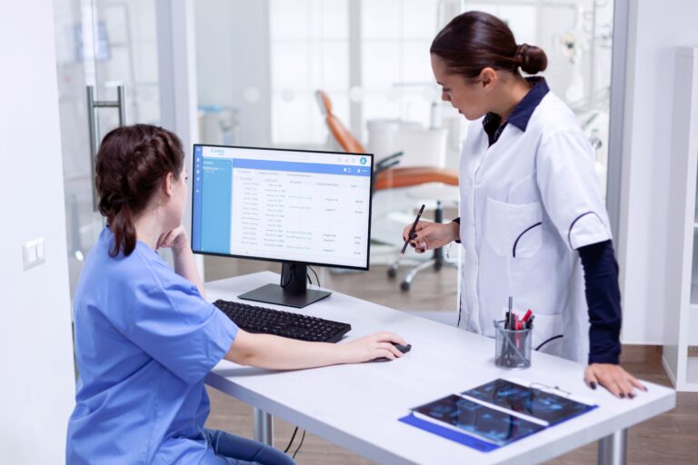 Healthcare IT Services 768x512