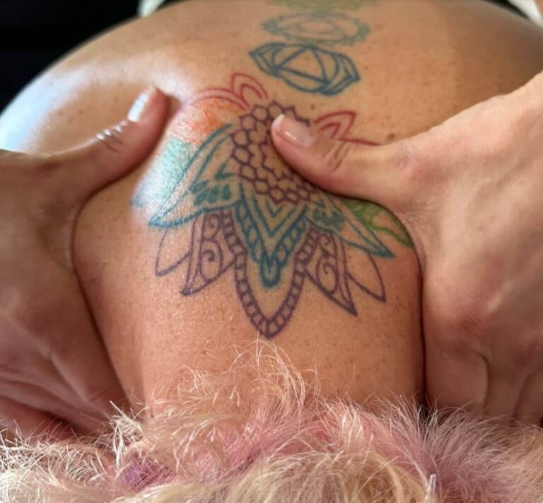 deep tissue massage 768x711