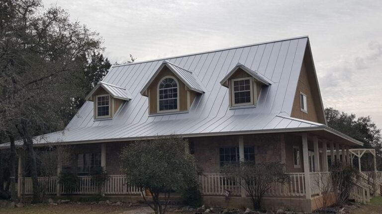 roofing contractor 768x432