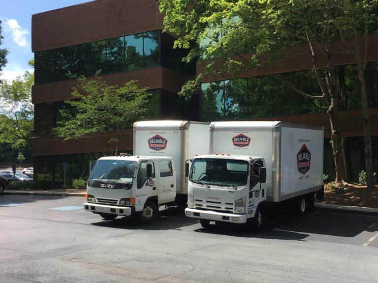 water damage restoration 768x576